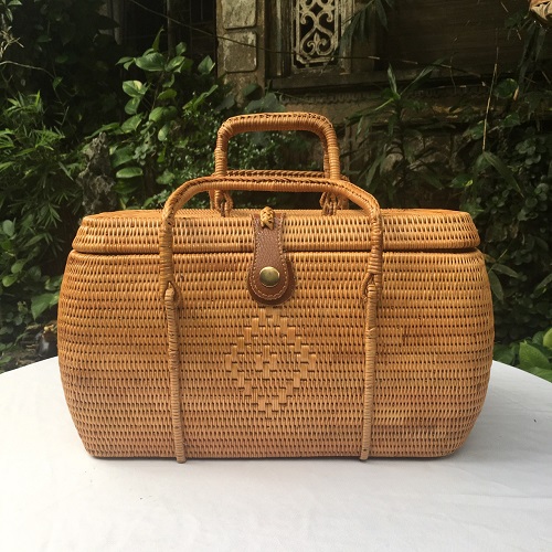 Giỏ xách thời trang đan mây